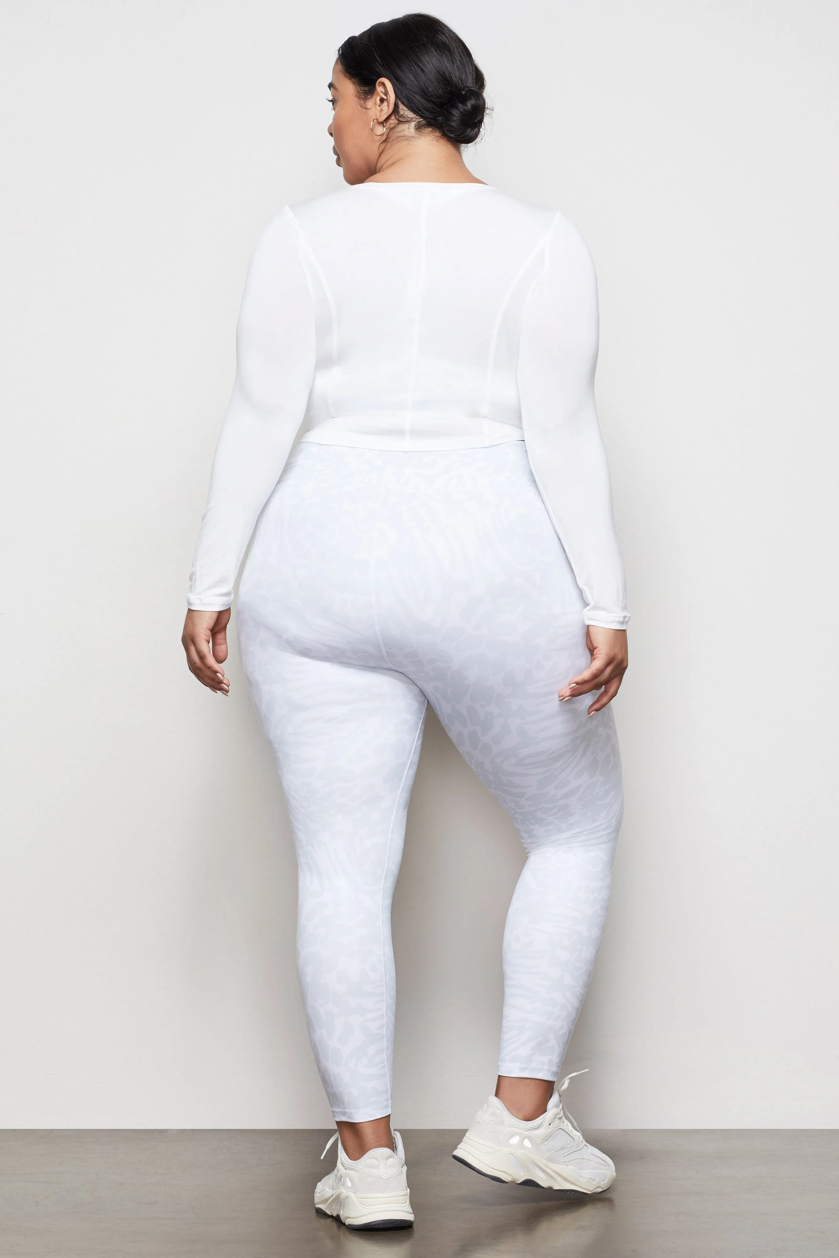 THE CORSET SEAM PULLOVER | WHITE001