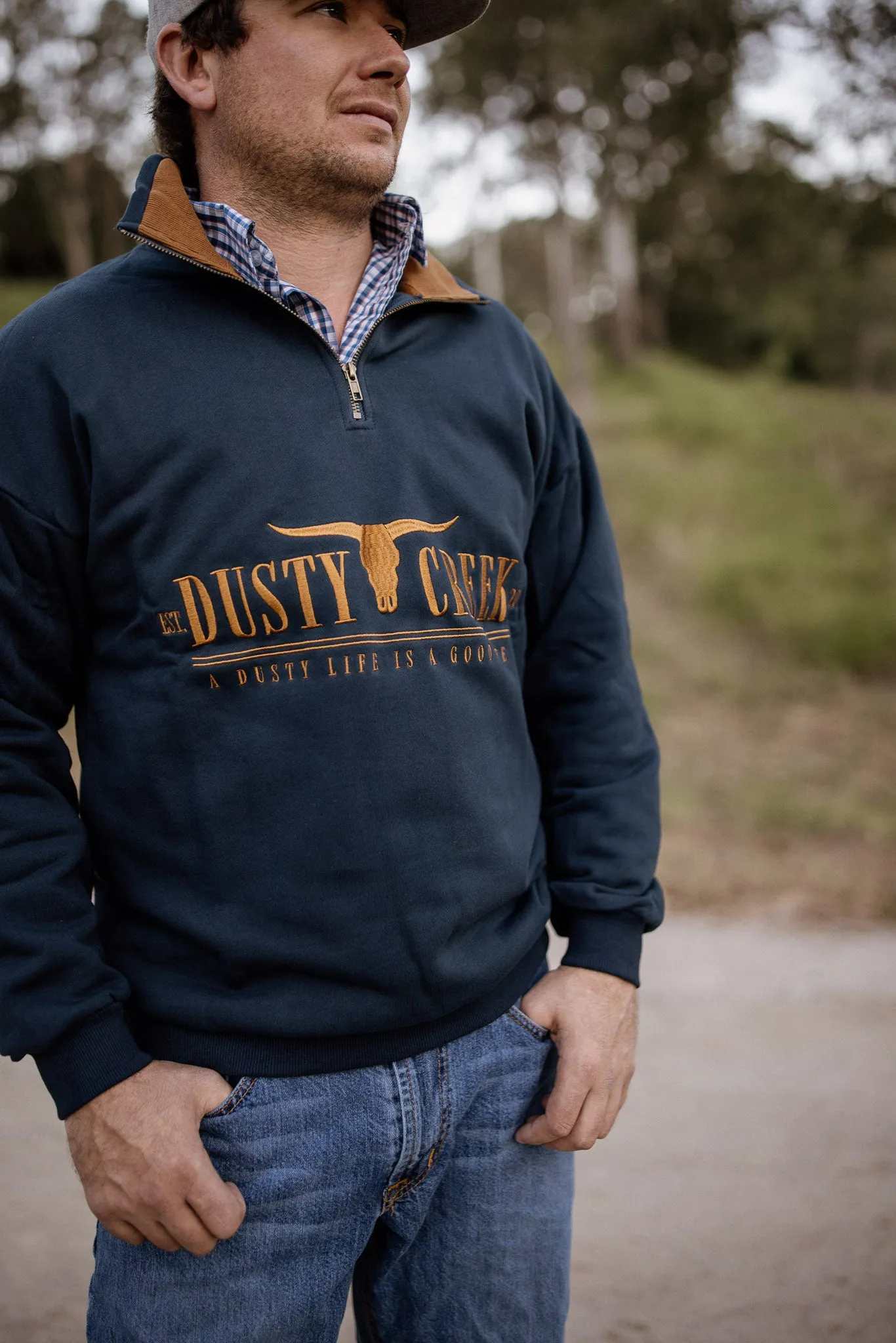 UNISEX ZIP UP SWEATER in Navy